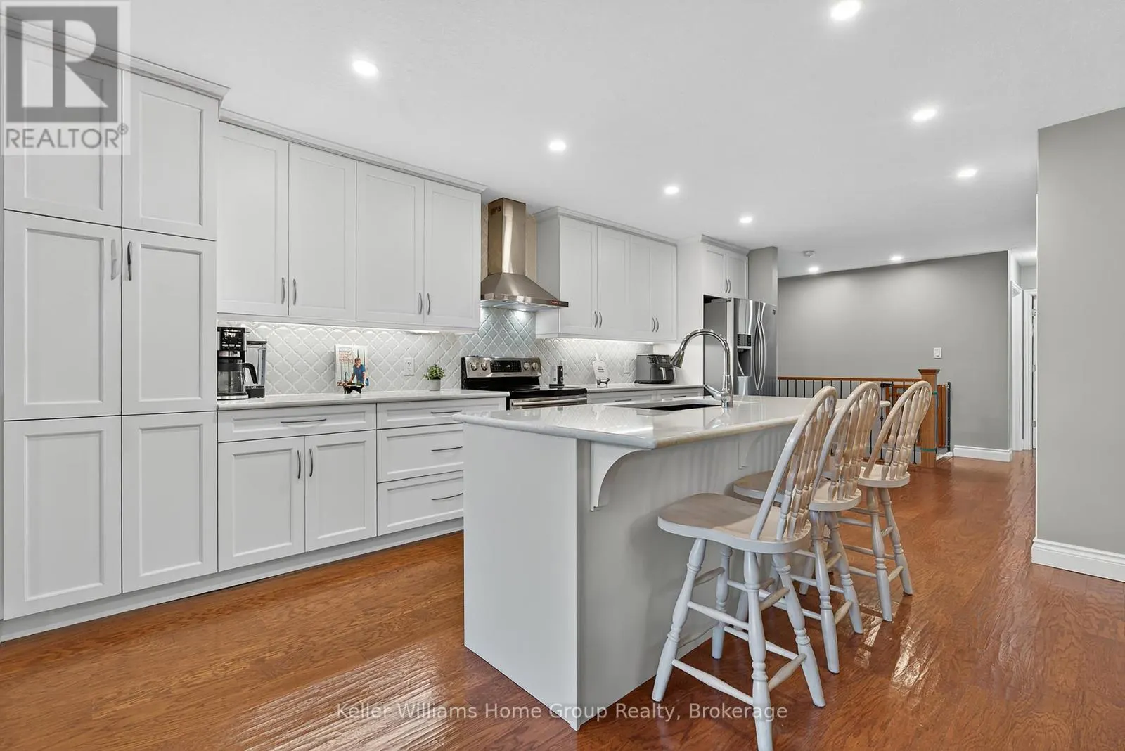 328 BURNETT AVENUE