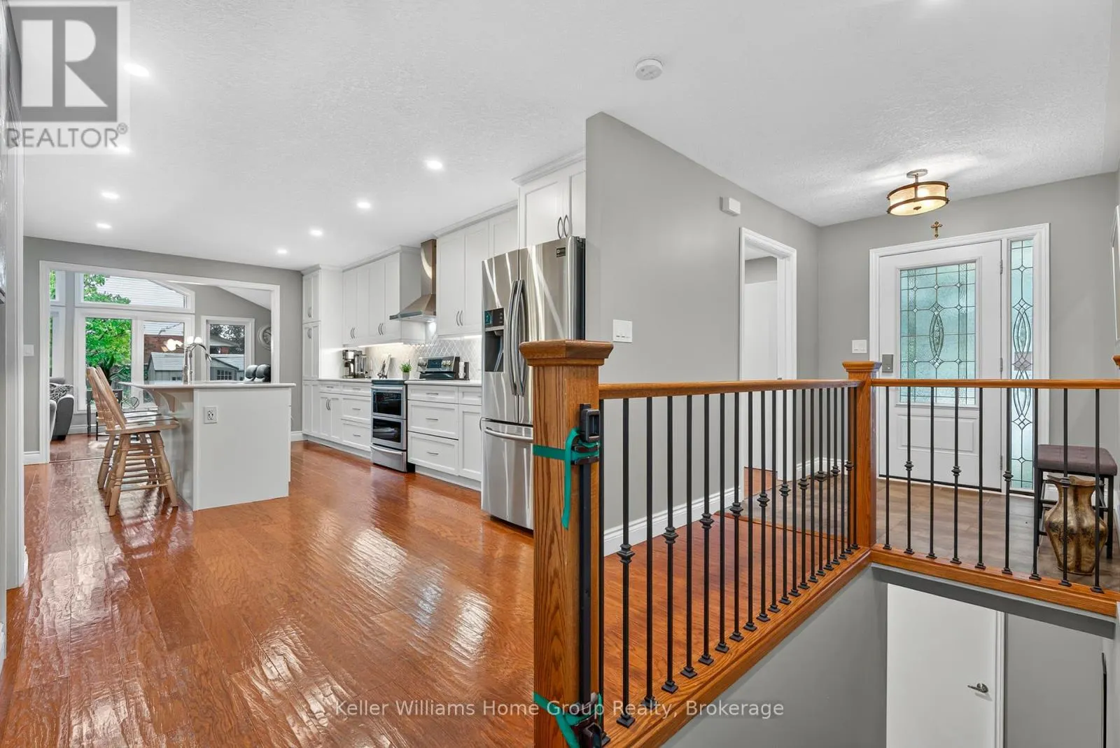 328 BURNETT AVENUE