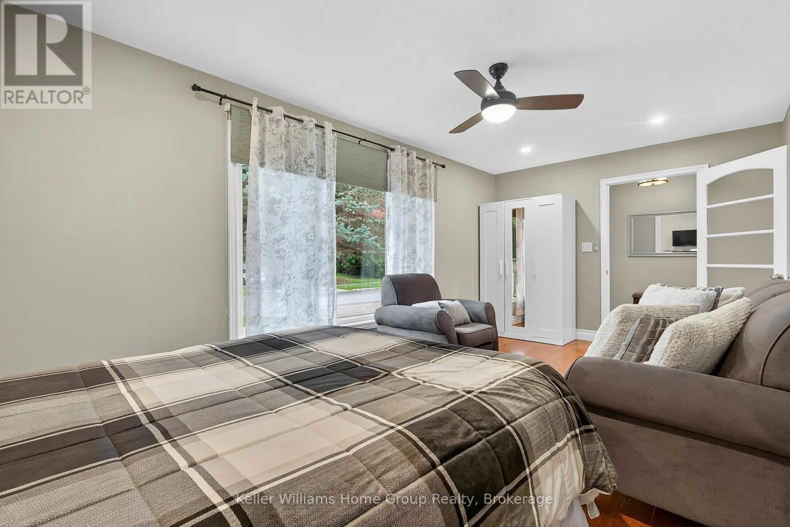 328 BURNETT AVENUE