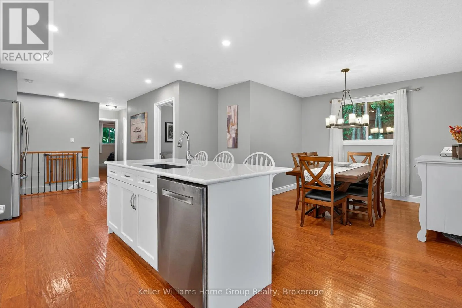 328 BURNETT AVENUE