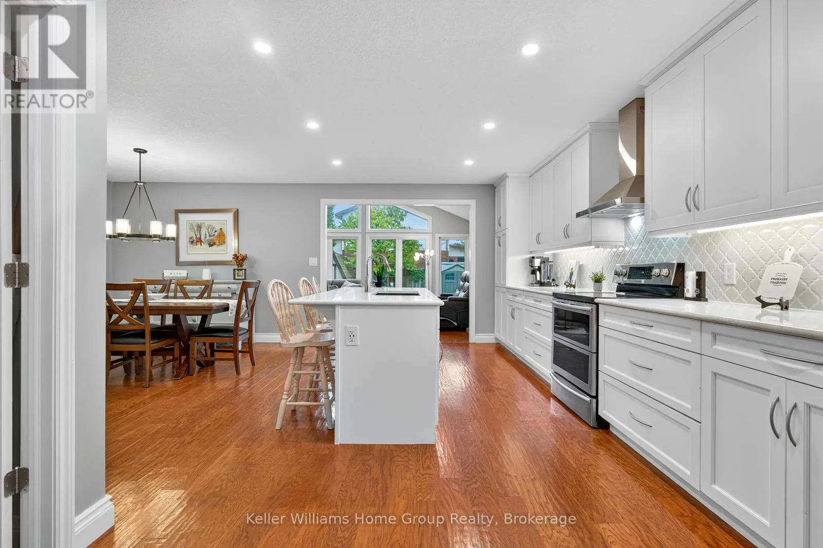 328 BURNETT AVENUE