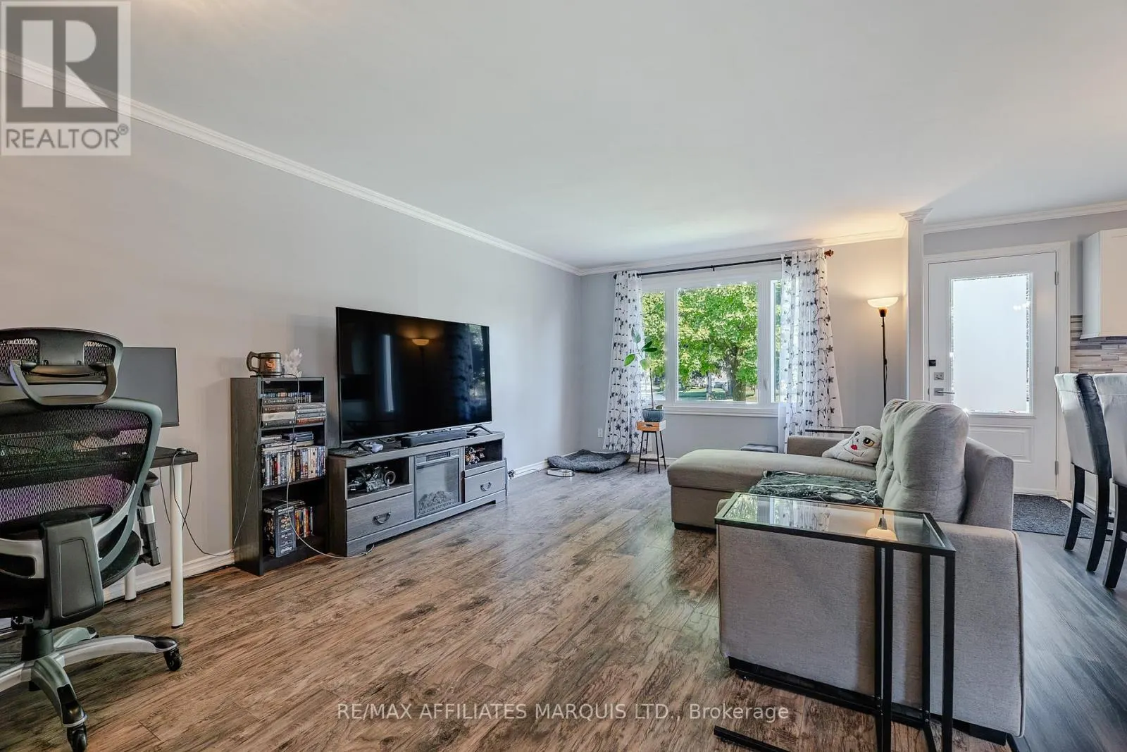 67 KINGSLEA CRESCENT