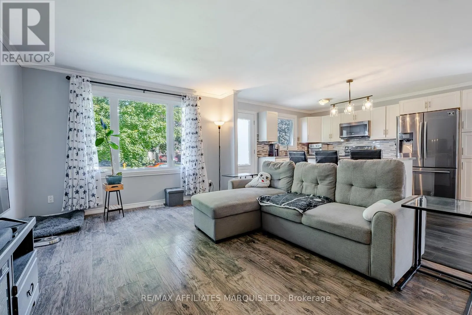 67 KINGSLEA CRESCENT