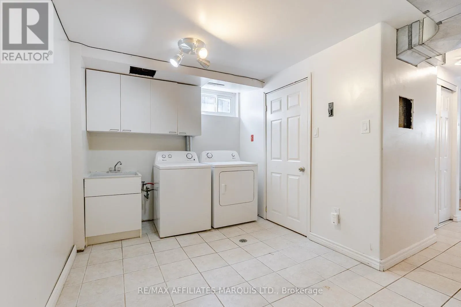 67 KINGSLEA CRESCENT