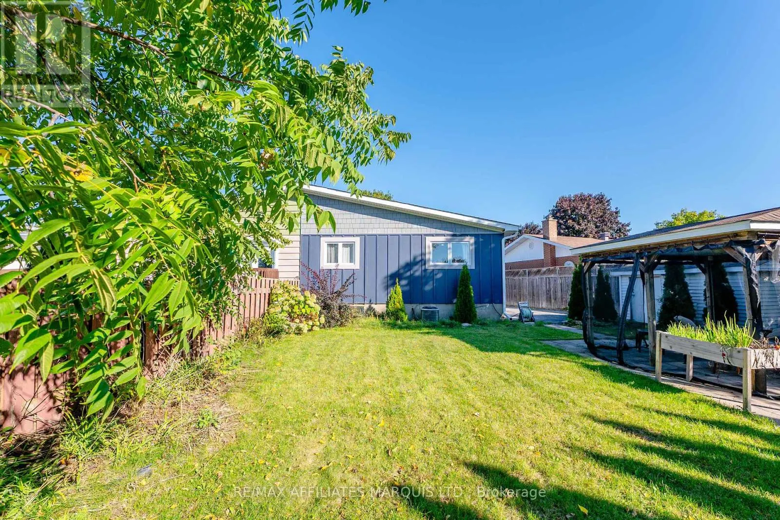 67 KINGSLEA CRESCENT