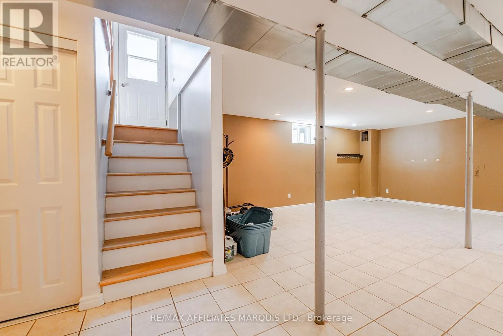 67 KINGSLEA CRESCENT