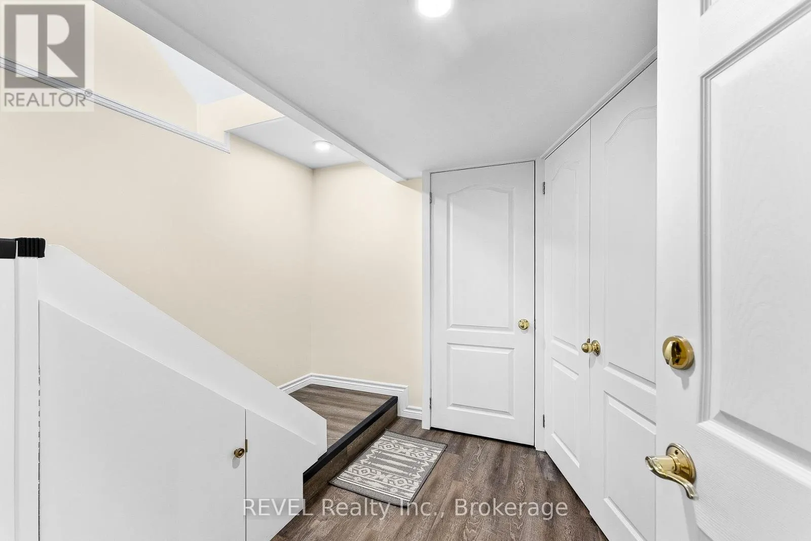 LOWER - 4747 COOKMAN CRESCENT, #LOWER