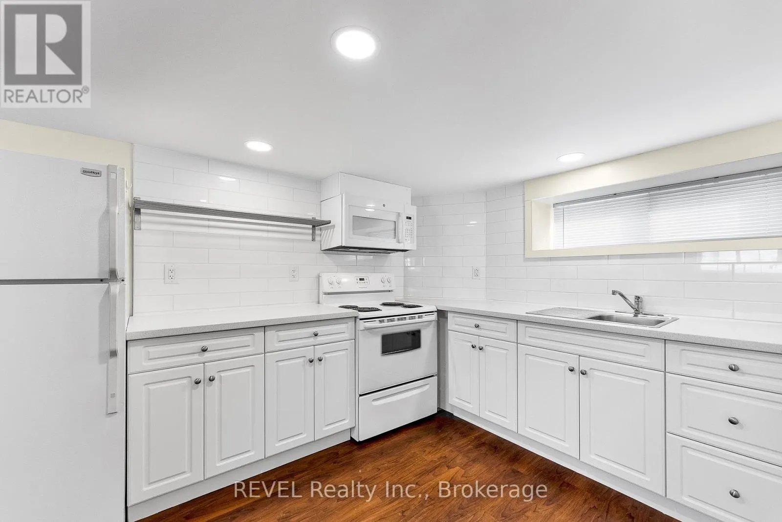 LOWER - 4747 COOKMAN CRESCENT, #LOWER