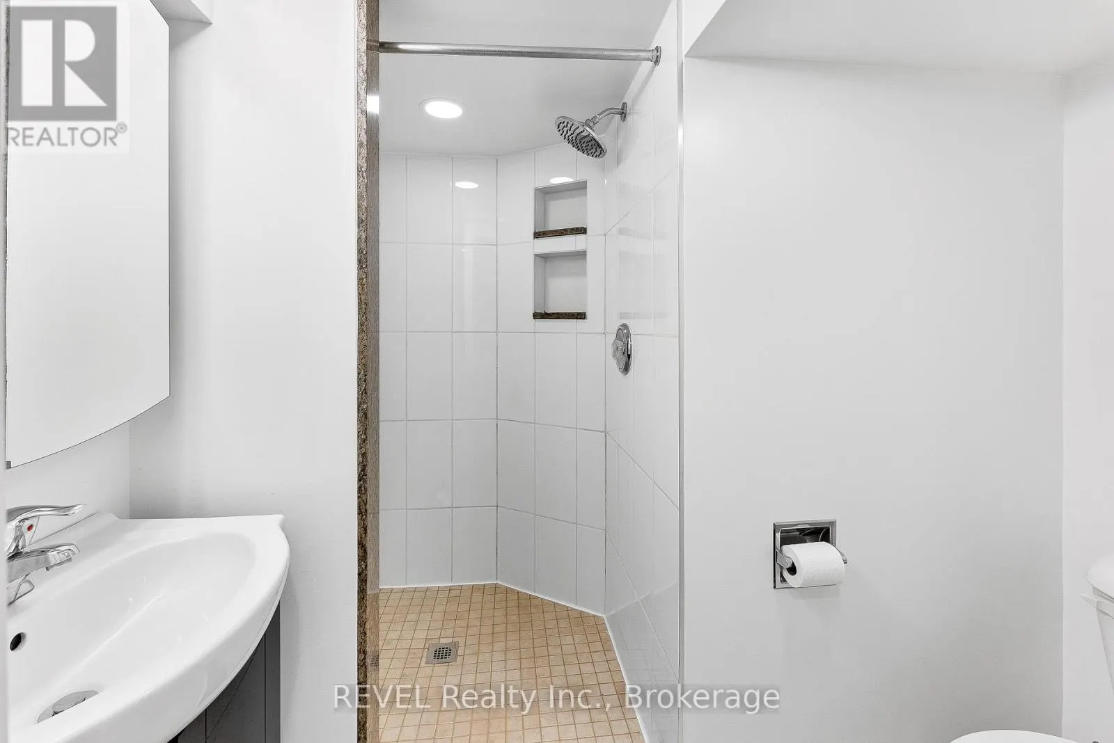 LOWER - 4747 COOKMAN CRESCENT, #LOWER