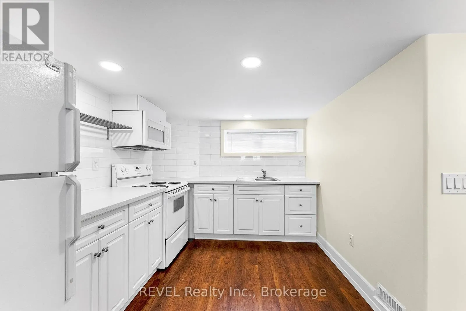 LOWER - 4747 COOKMAN CRESCENT, #LOWER