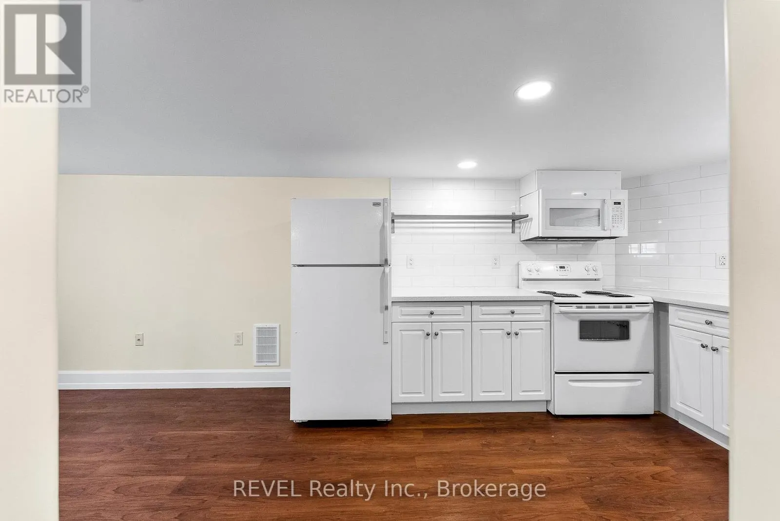 LOWER - 4747 COOKMAN CRESCENT, #LOWER