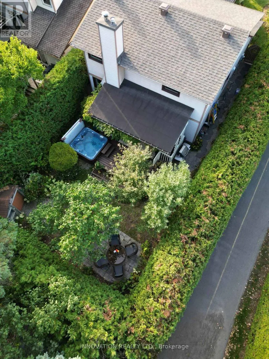 43 LISTON CRESCENT