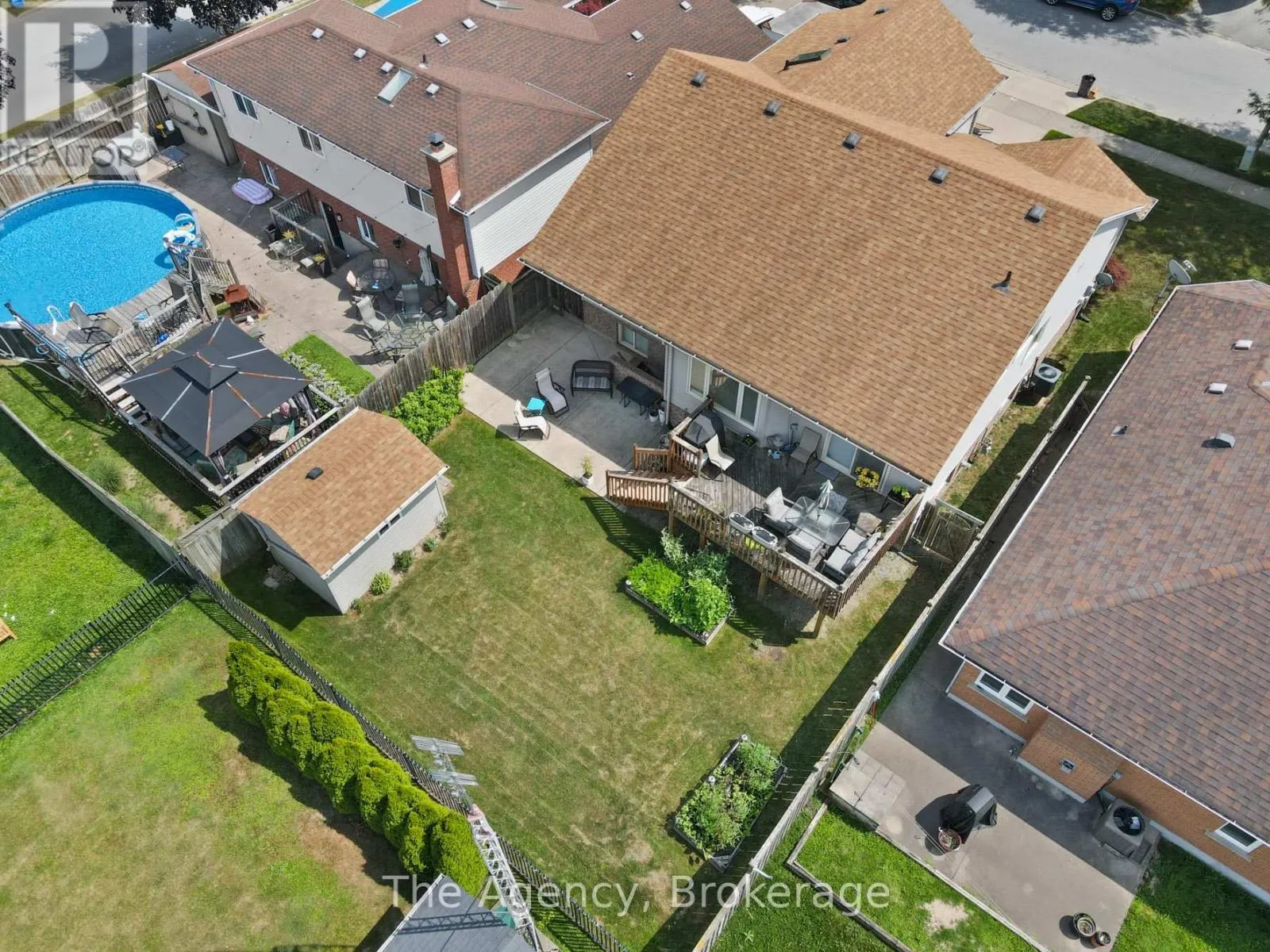 7721 PARKVIEW CRESCENT