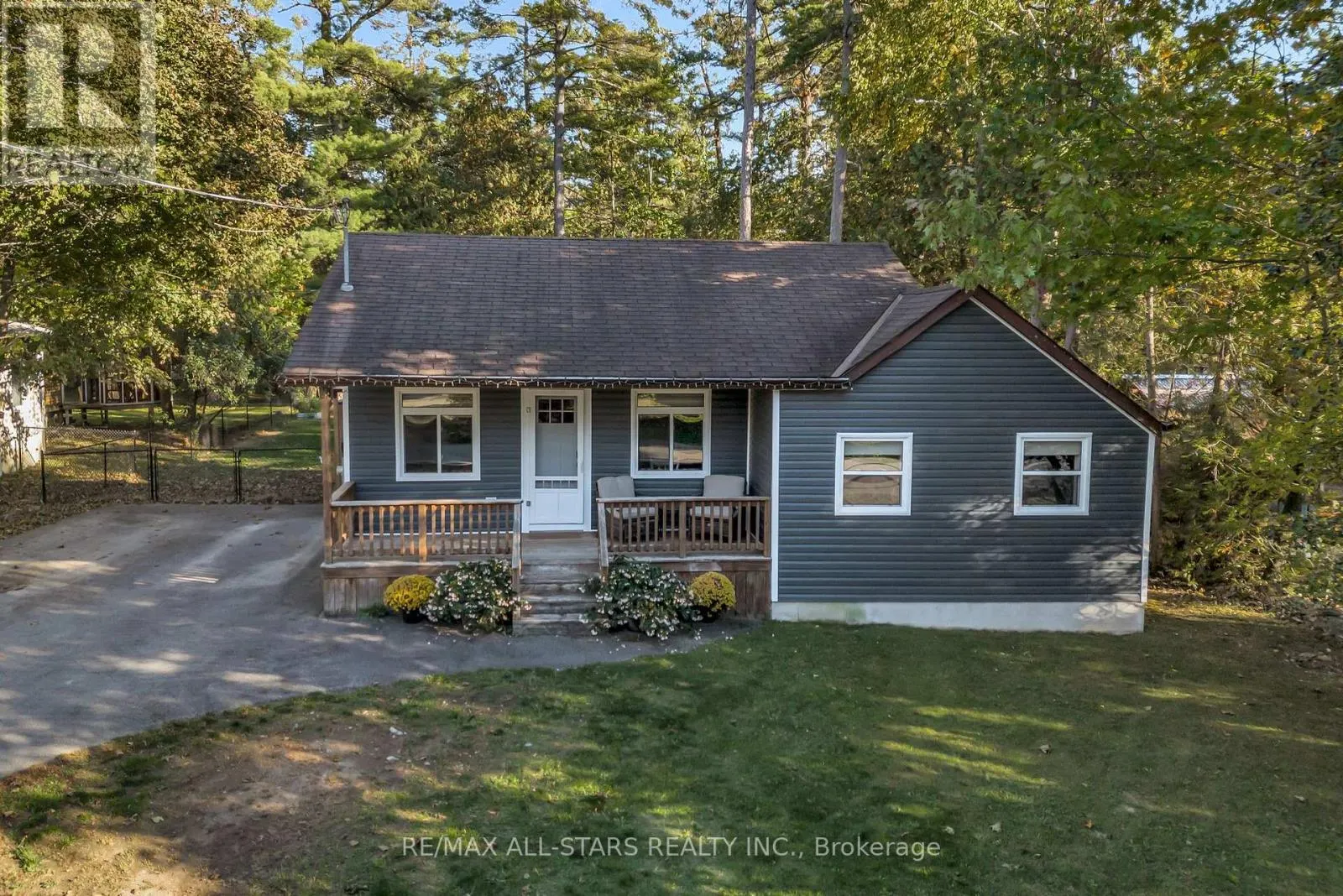 16 PARKHILL DRIVE