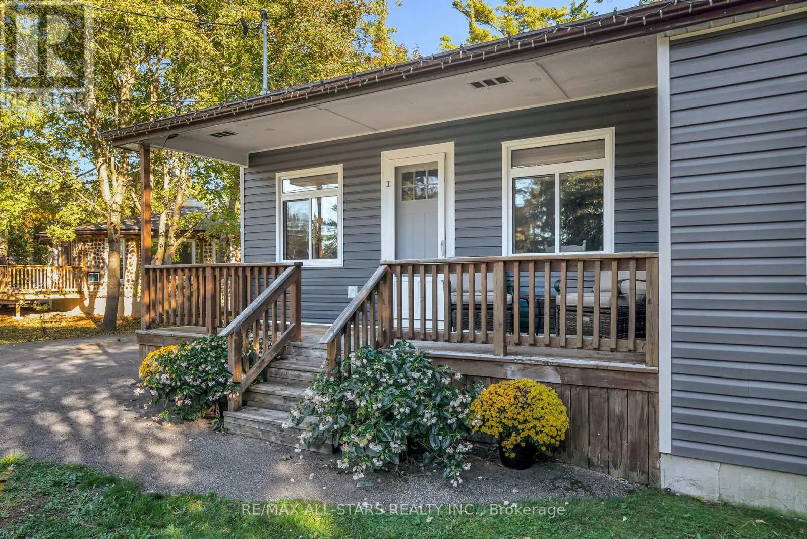 16 PARKHILL DRIVE