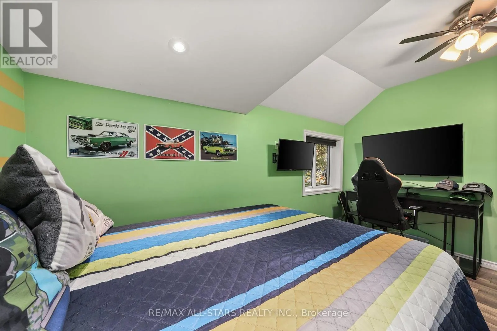 16 PARKHILL DRIVE