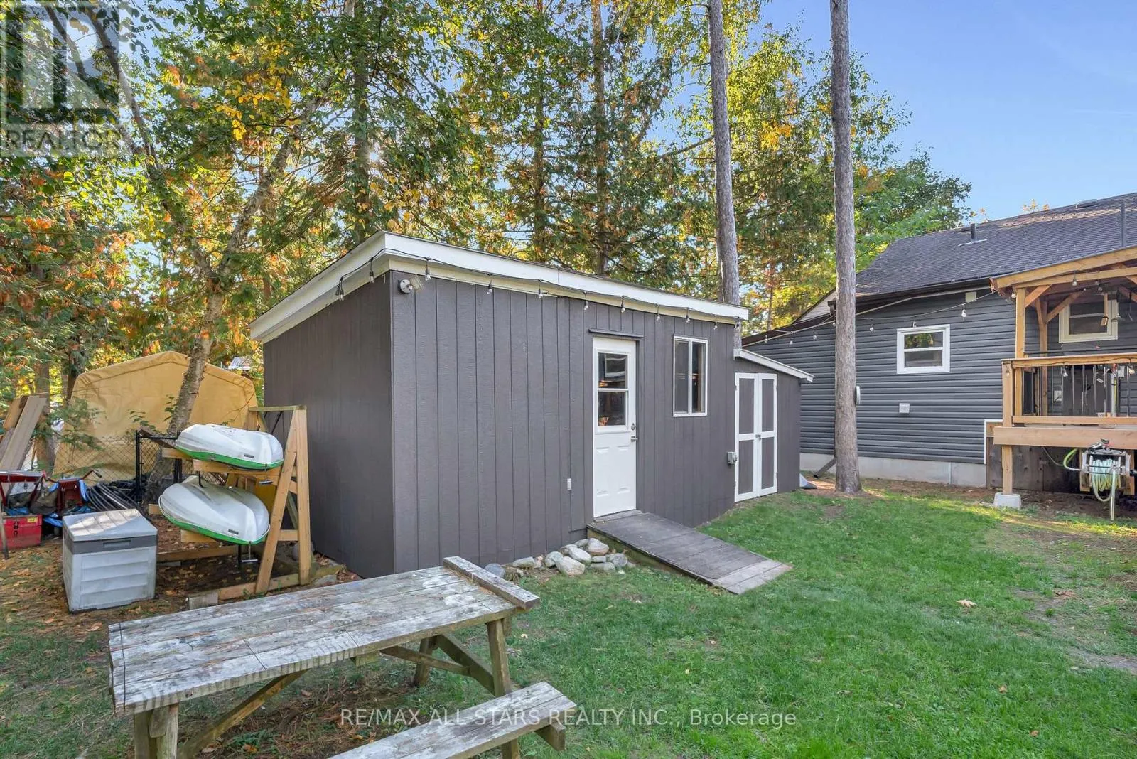 16 PARKHILL DRIVE