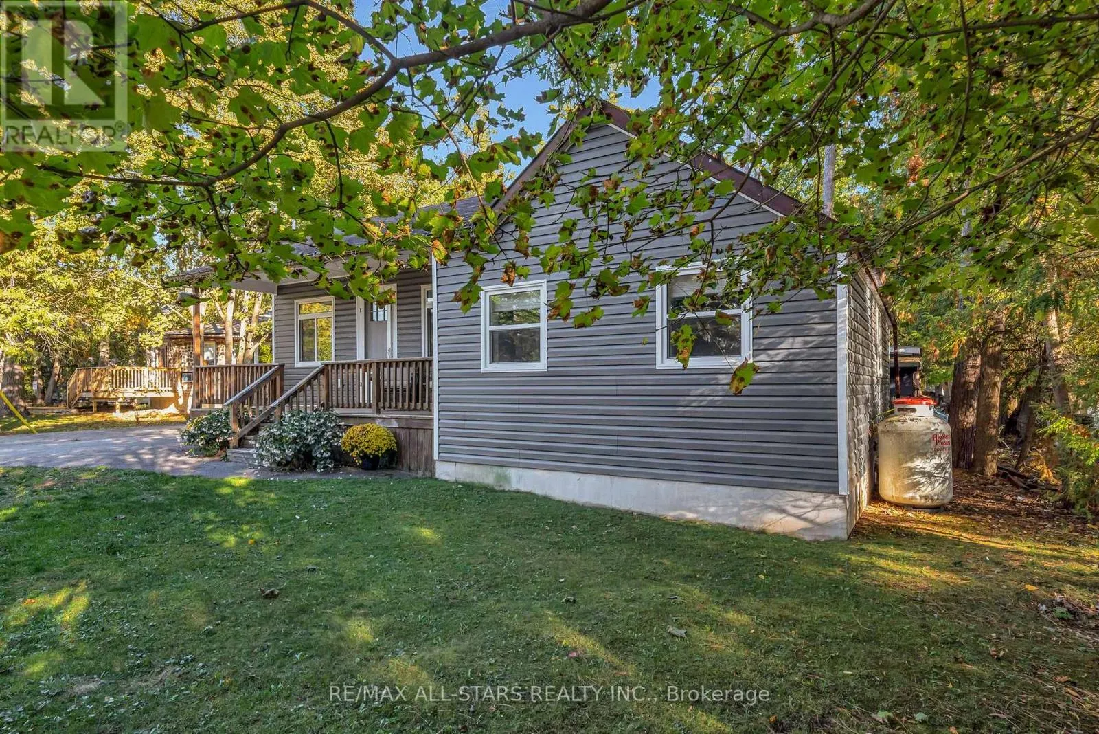 16 PARKHILL DRIVE