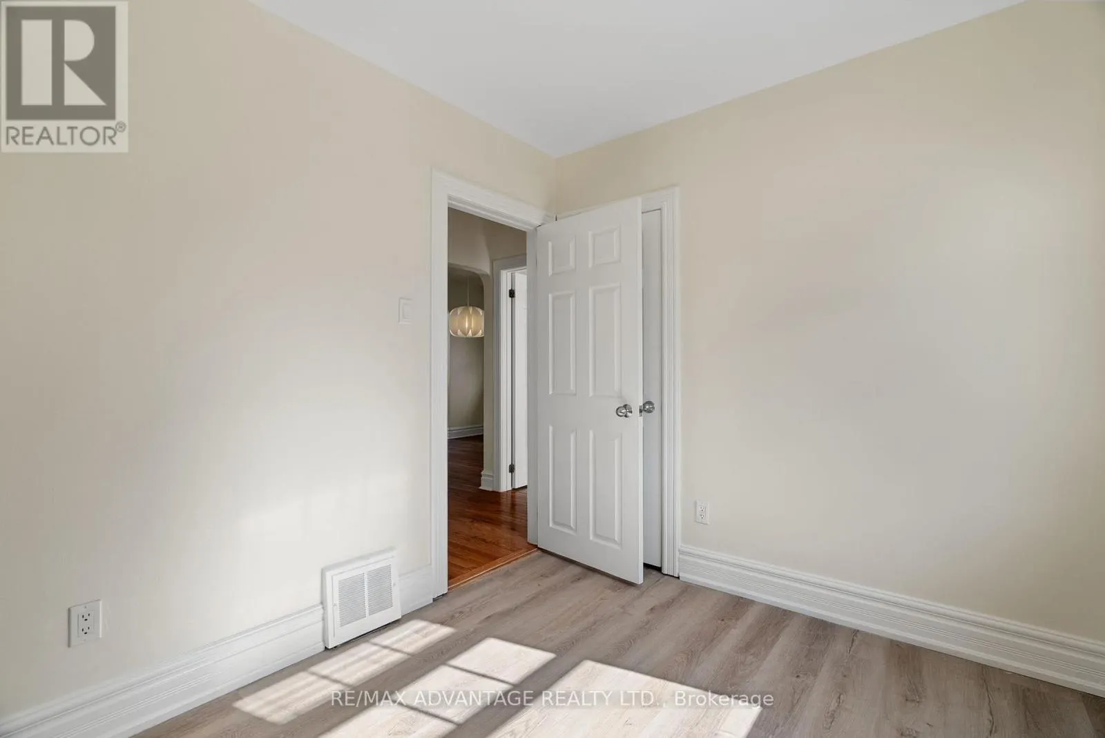 555 CHESTER STREET