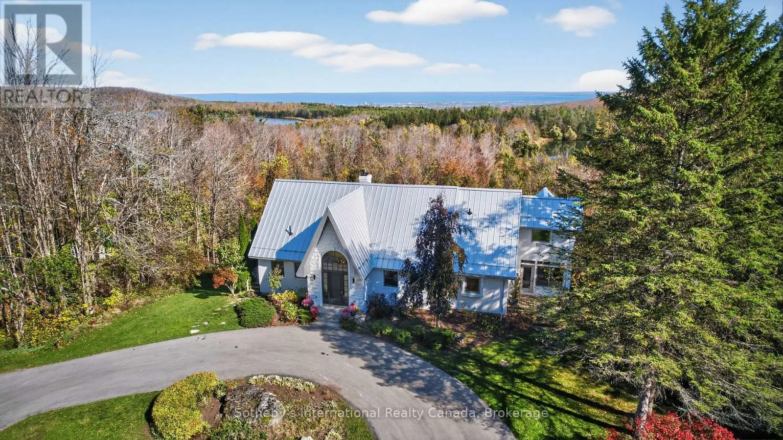 589374 19 GREY ROAD