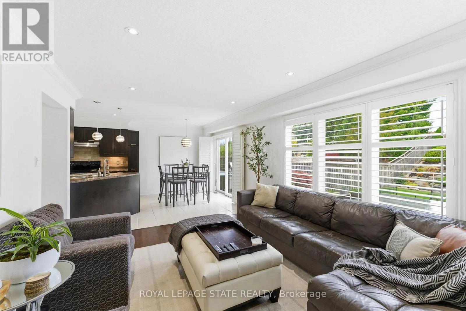 198 SPRINGVALLEY CRESCENT