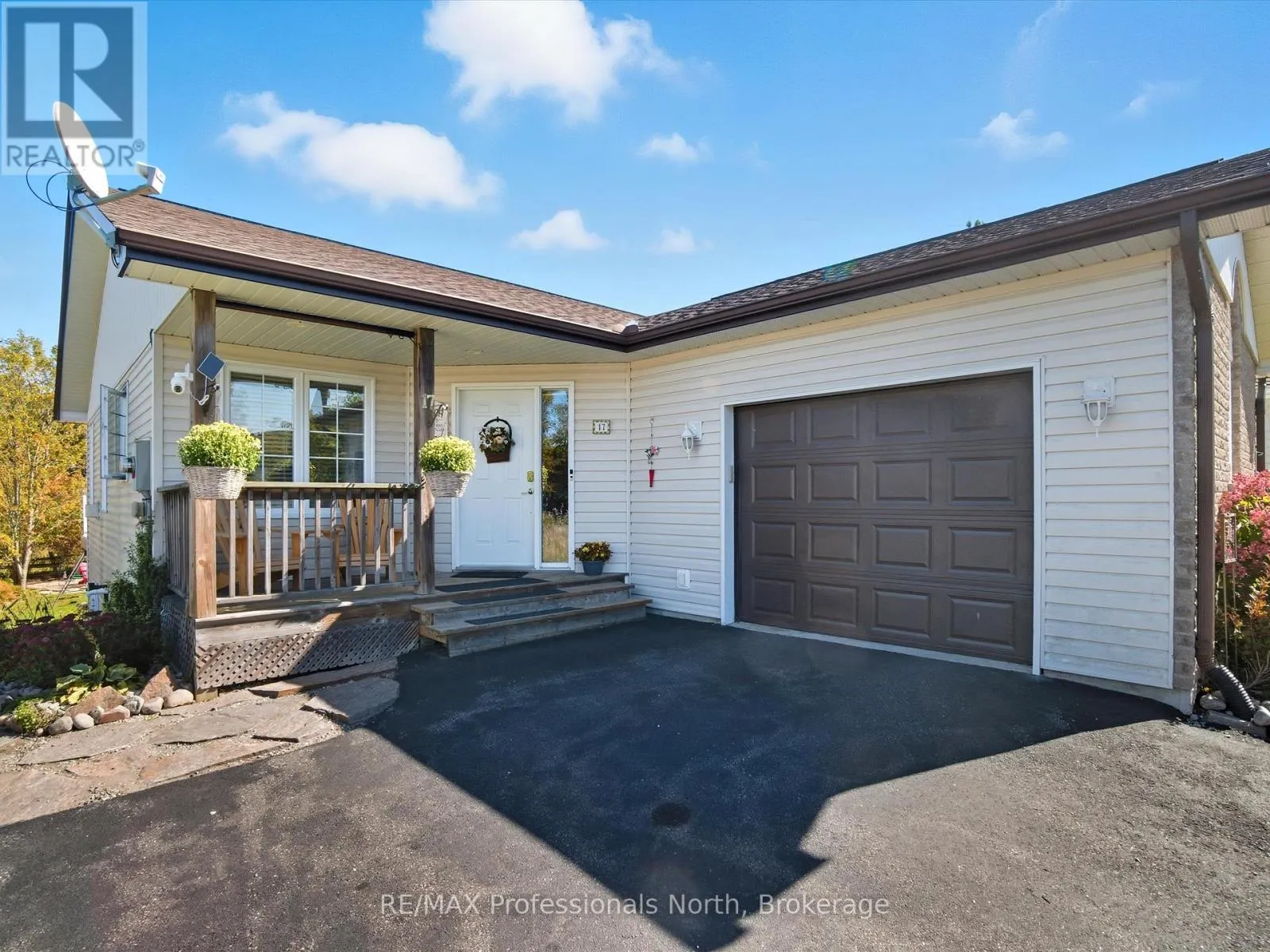 17 KEALL CRESCENT