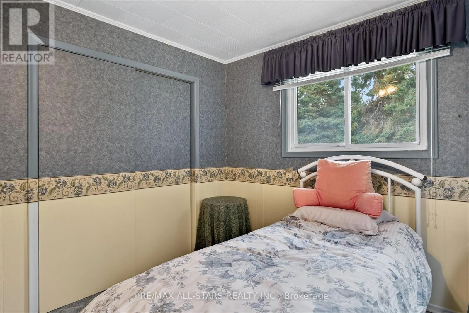 104 TRENT CANAL ROAD