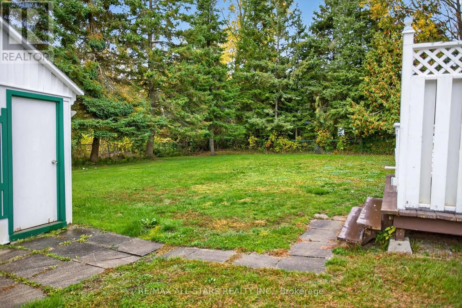104 TRENT CANAL ROAD