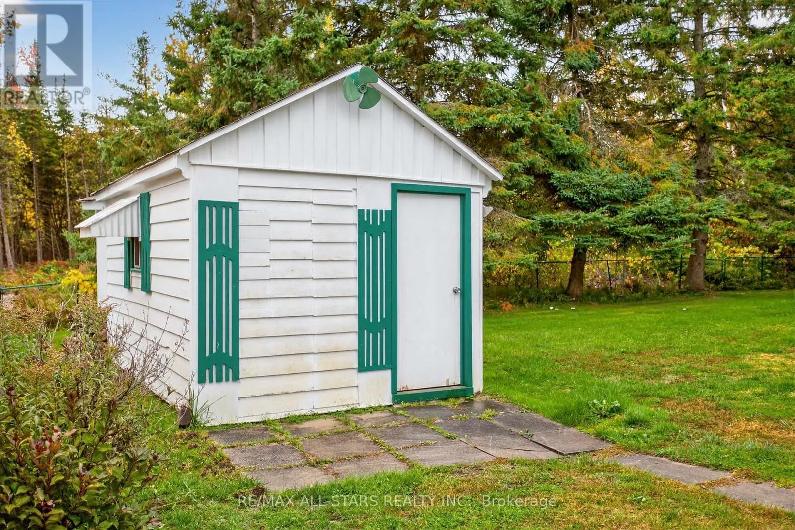 104 TRENT CANAL ROAD