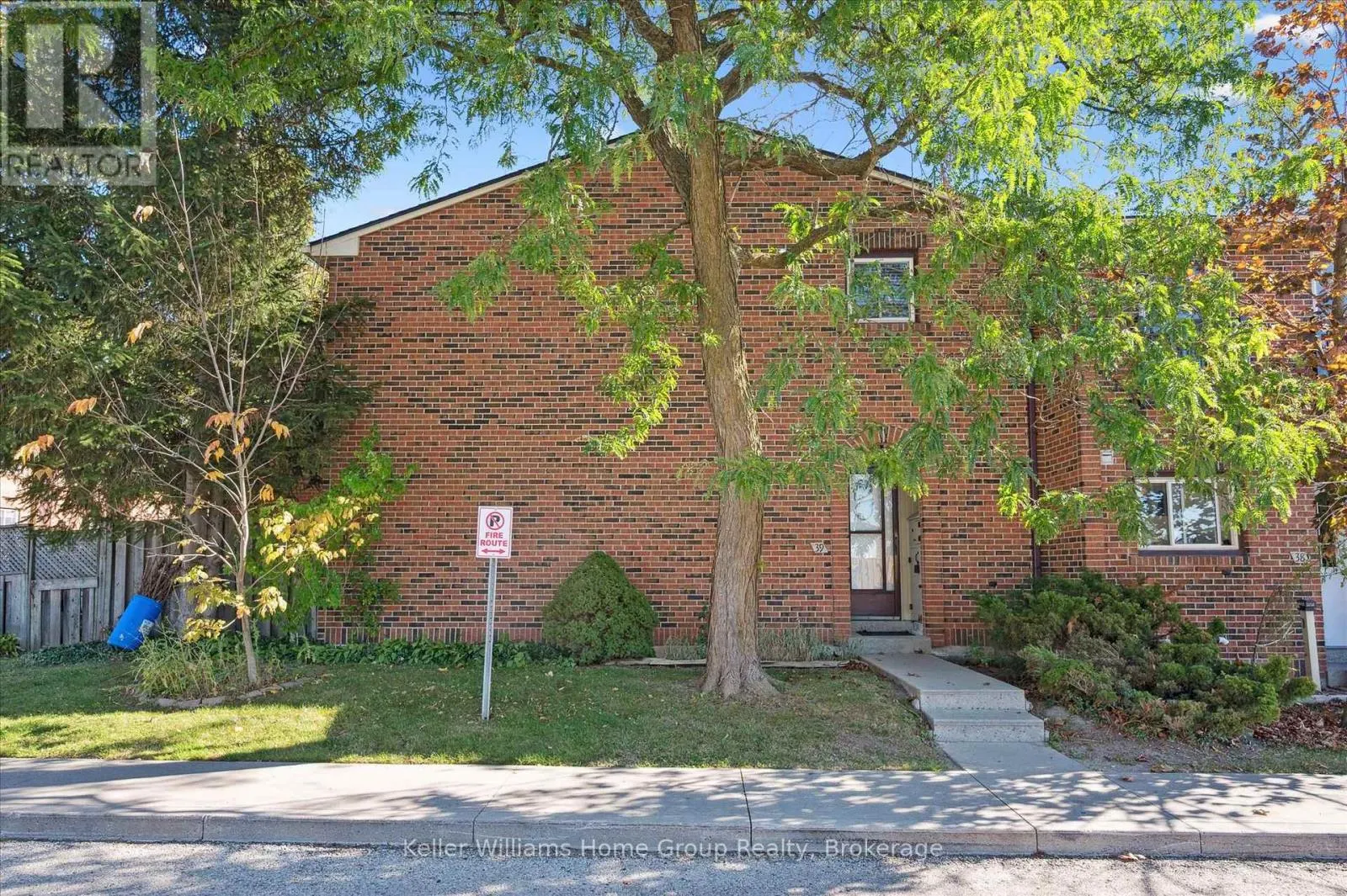 39 - 201 SILVERCREEK PARKWAY N, #39
