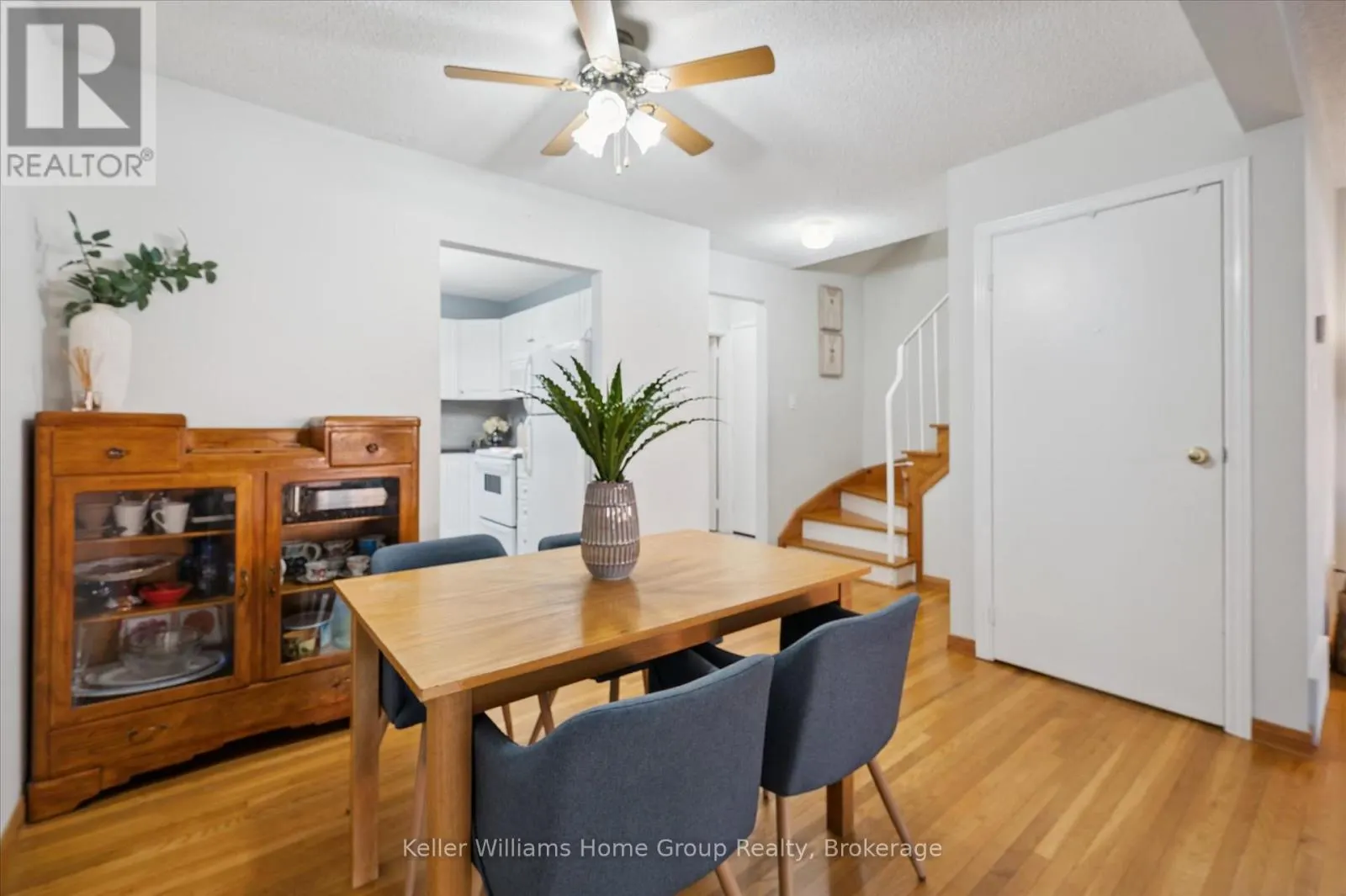 39 - 201 SILVERCREEK PARKWAY N, #39