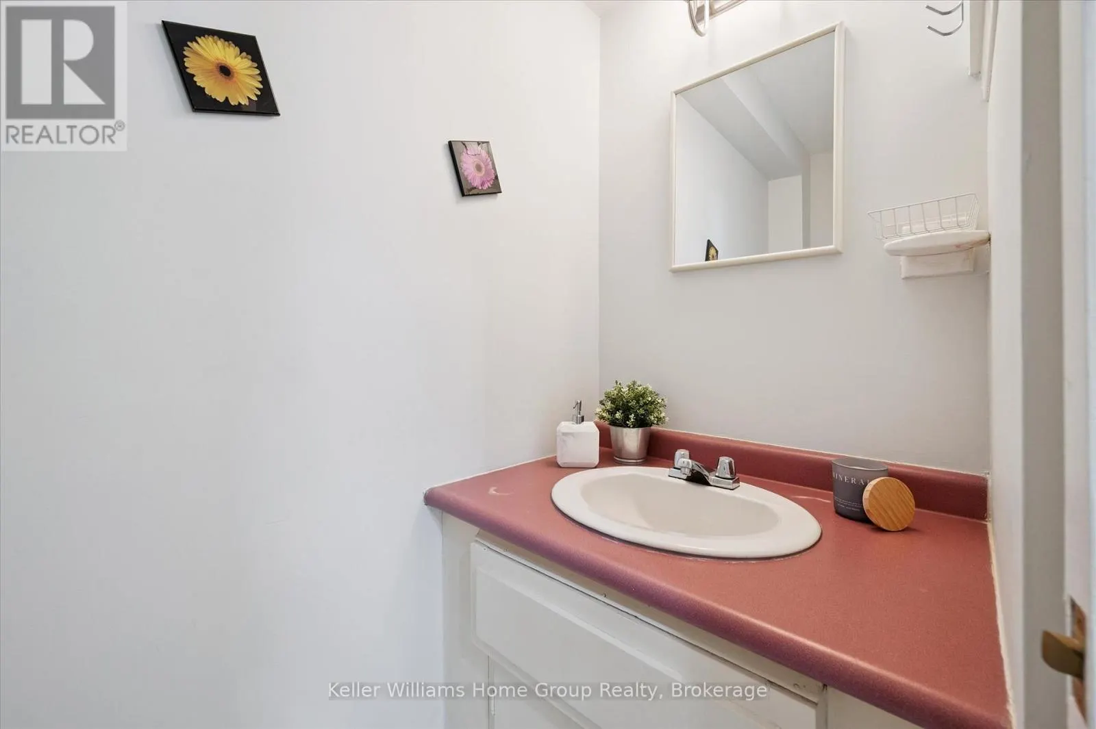 39 - 201 SILVERCREEK PARKWAY N, #39