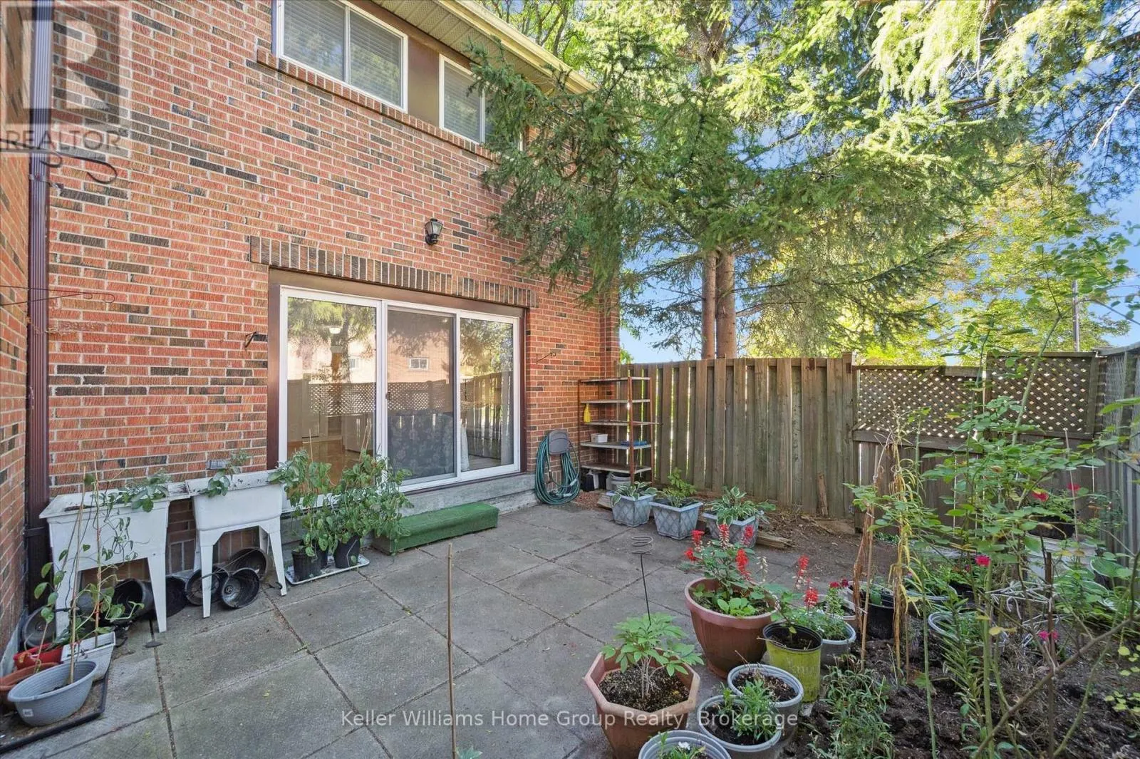 39 - 201 SILVERCREEK PARKWAY N, #39
