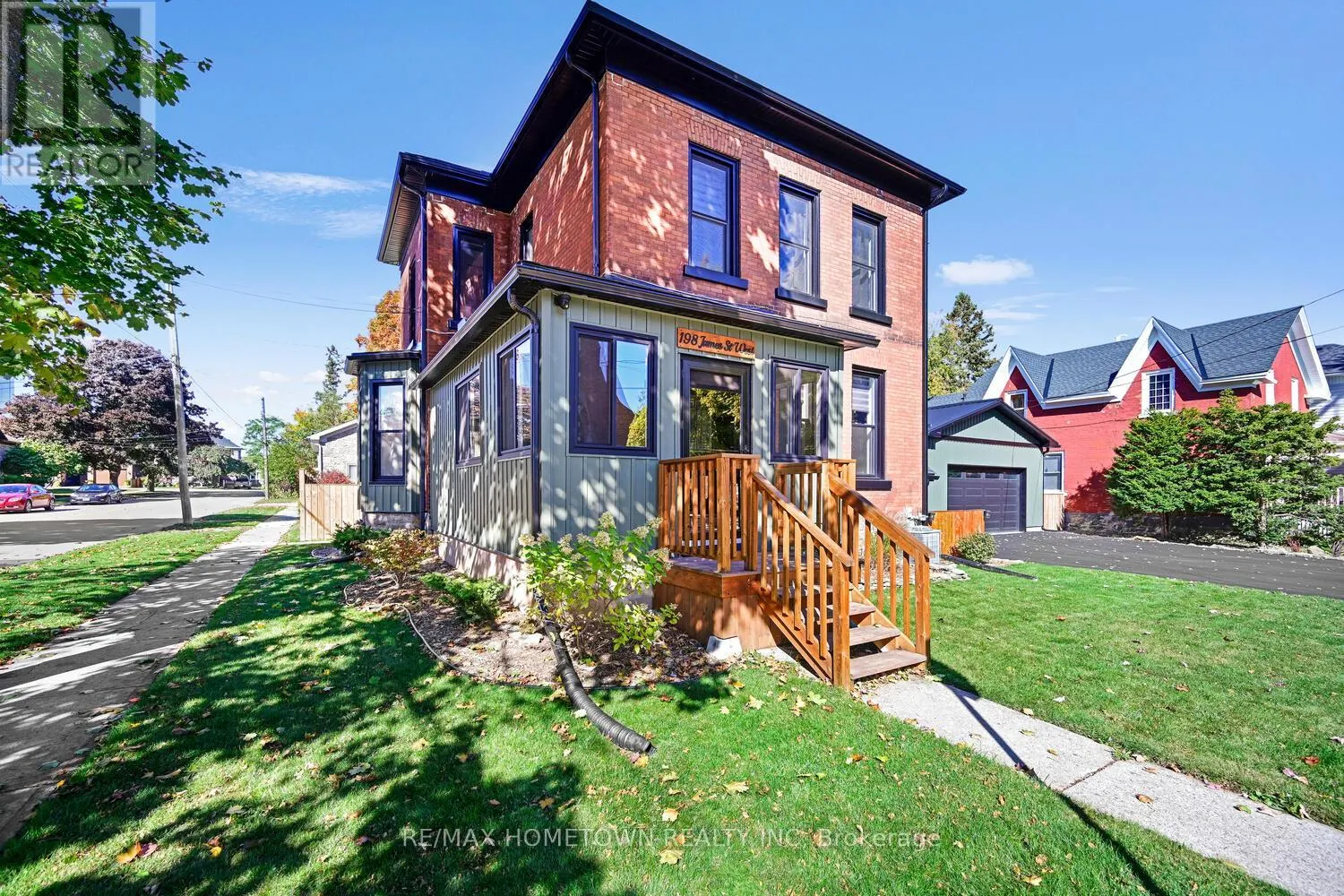 198 JAMES STREET W
