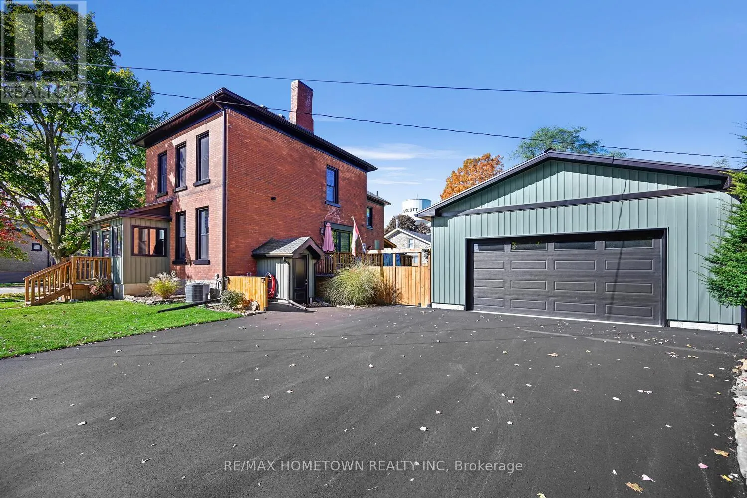 198 JAMES STREET W