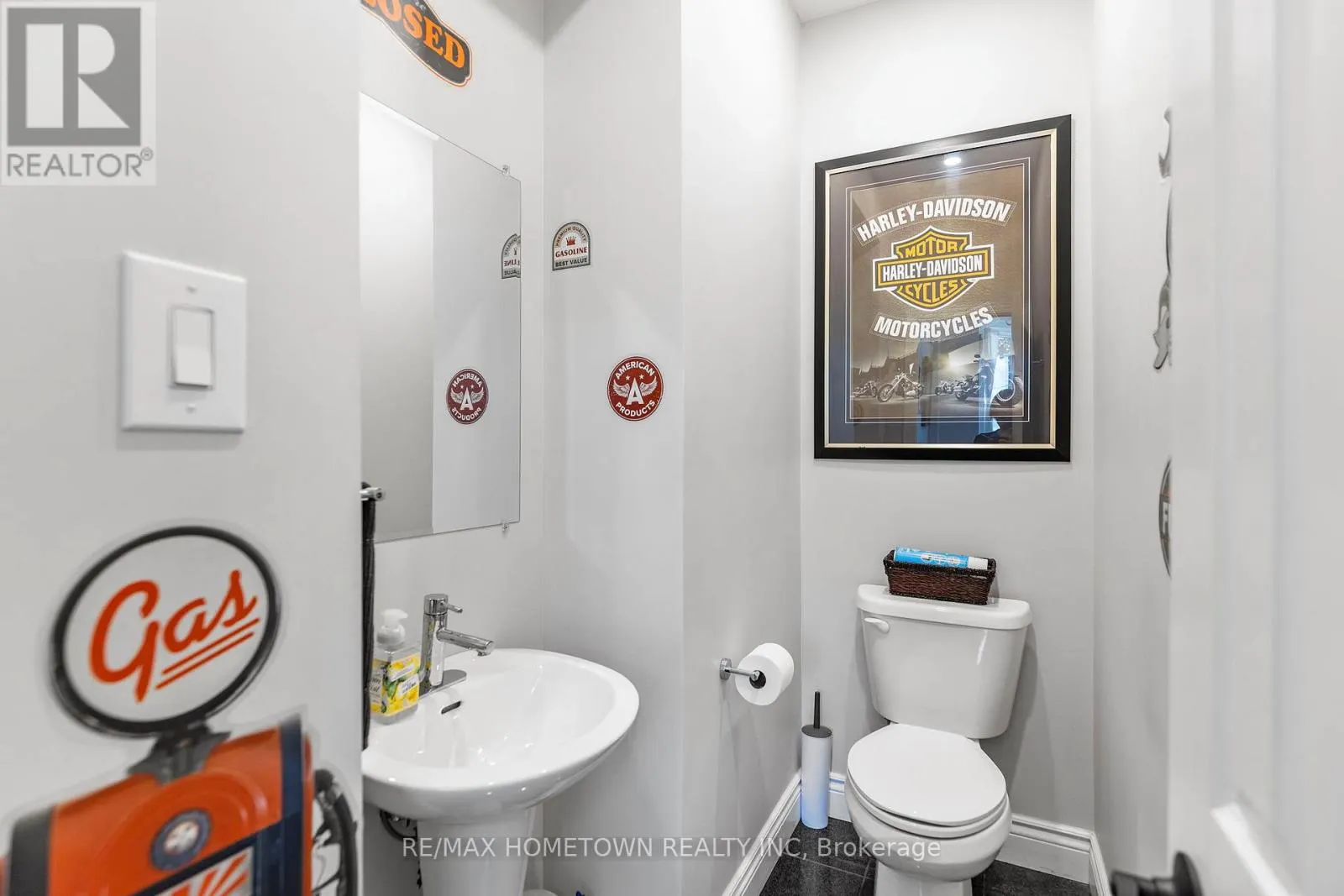 198 JAMES STREET W