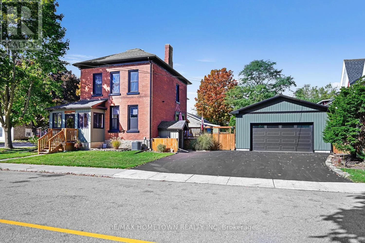 198 JAMES STREET W