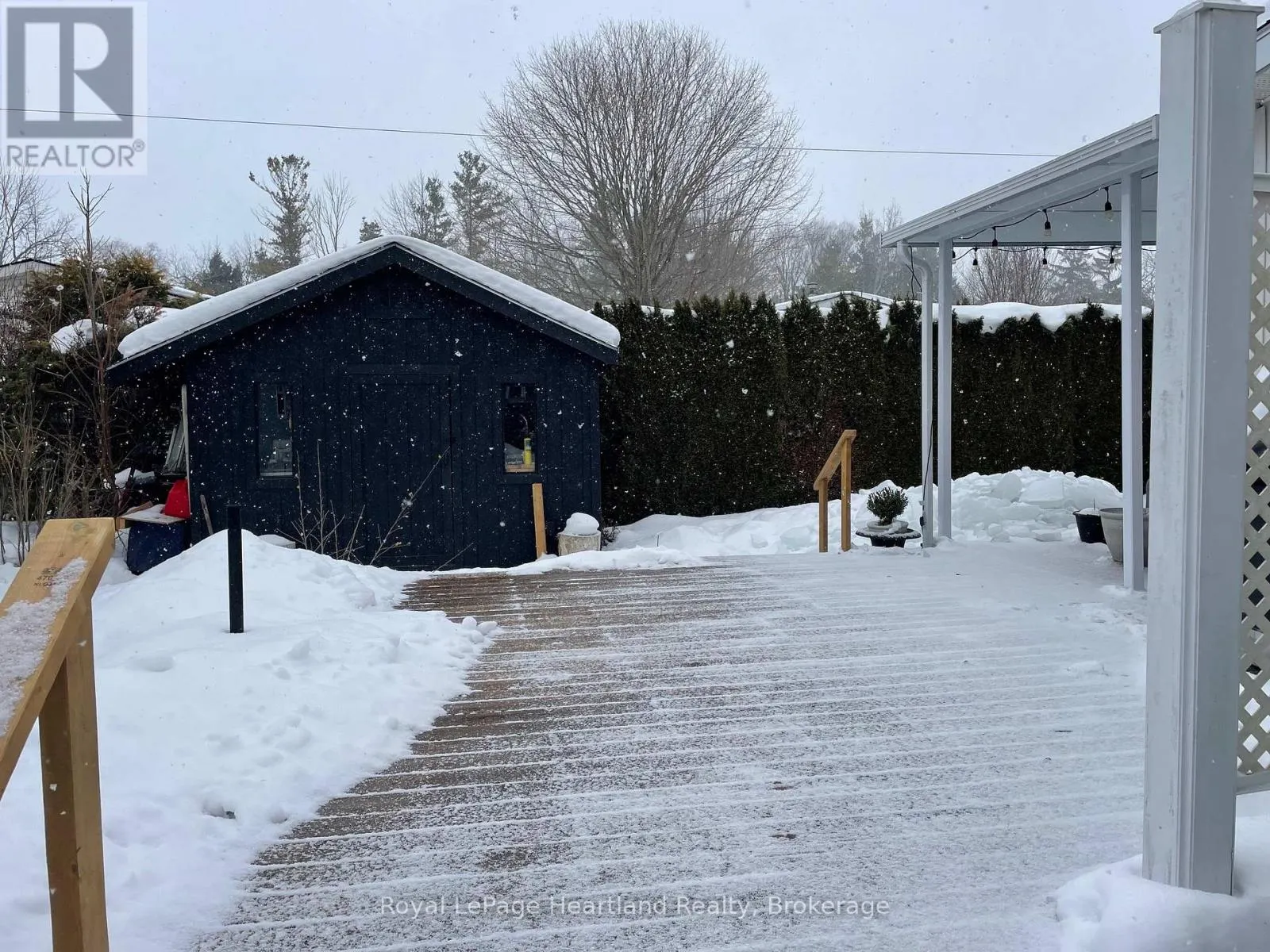 24 ROWAN RD - 77307 BLUEWATER HIGHWAY