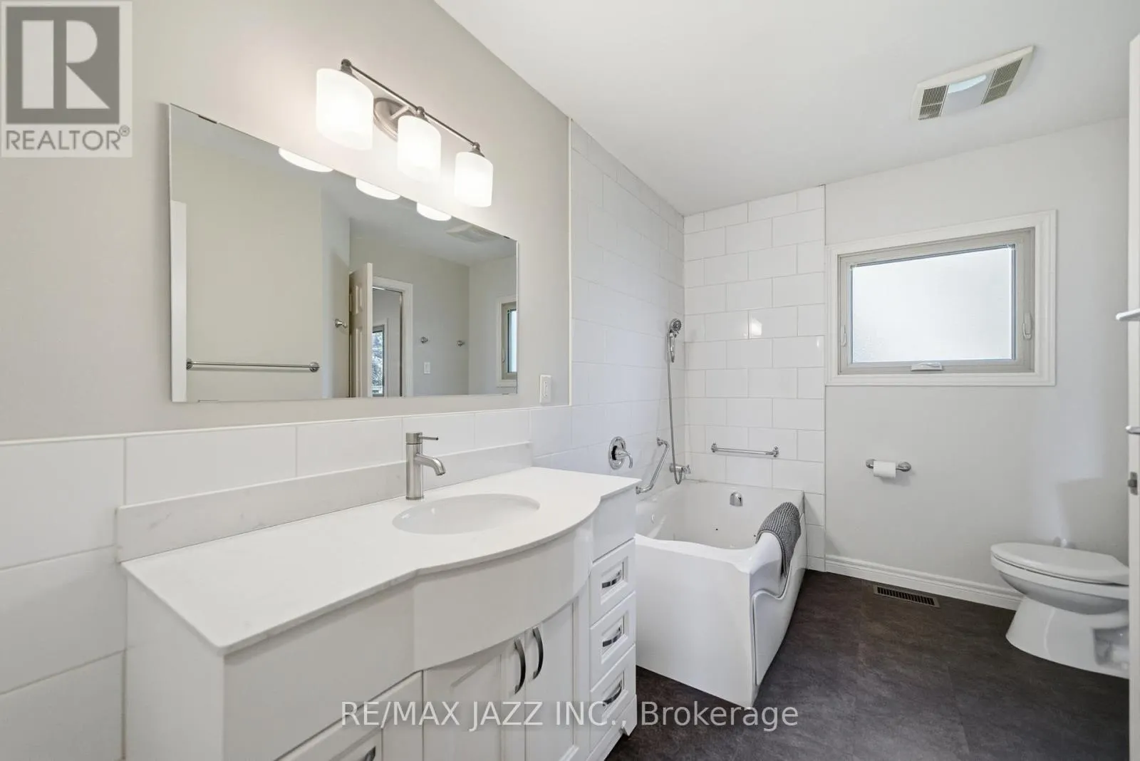 1708 REDWOOD DRIVE