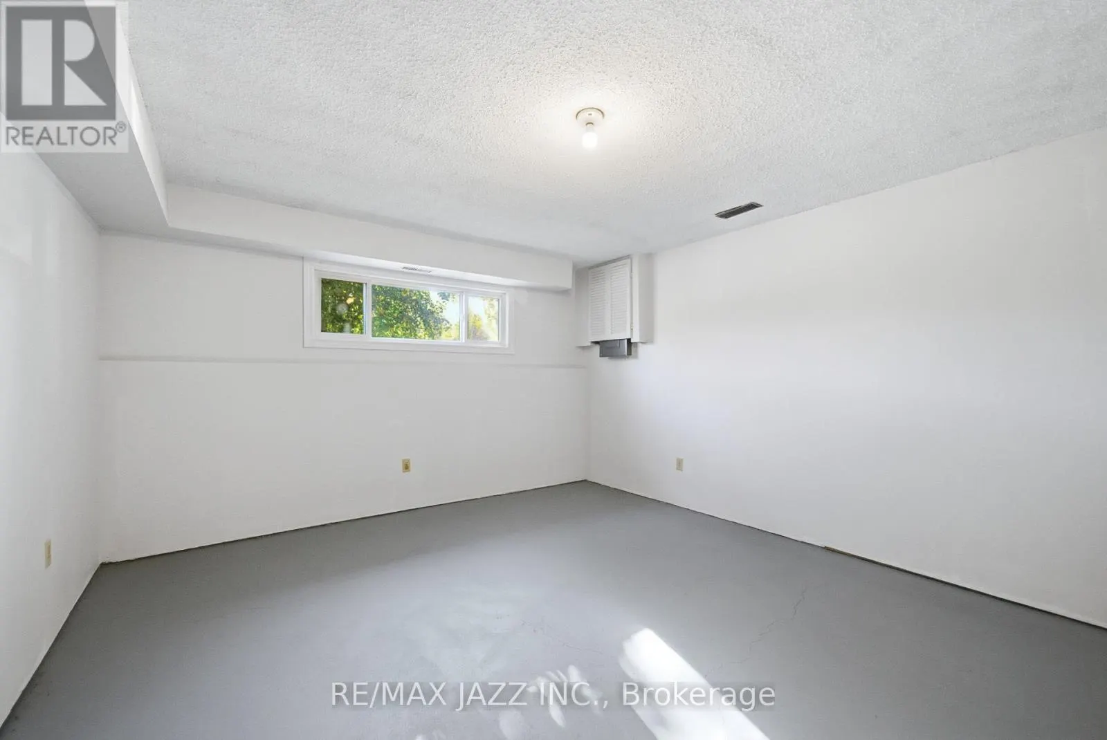 1708 REDWOOD DRIVE