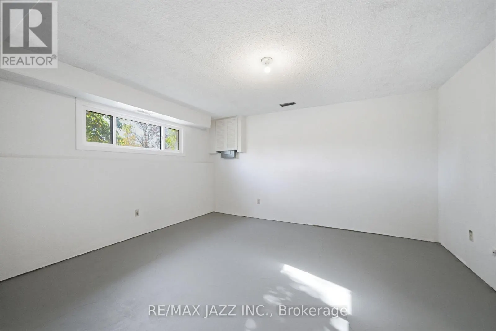 1708 REDWOOD DRIVE