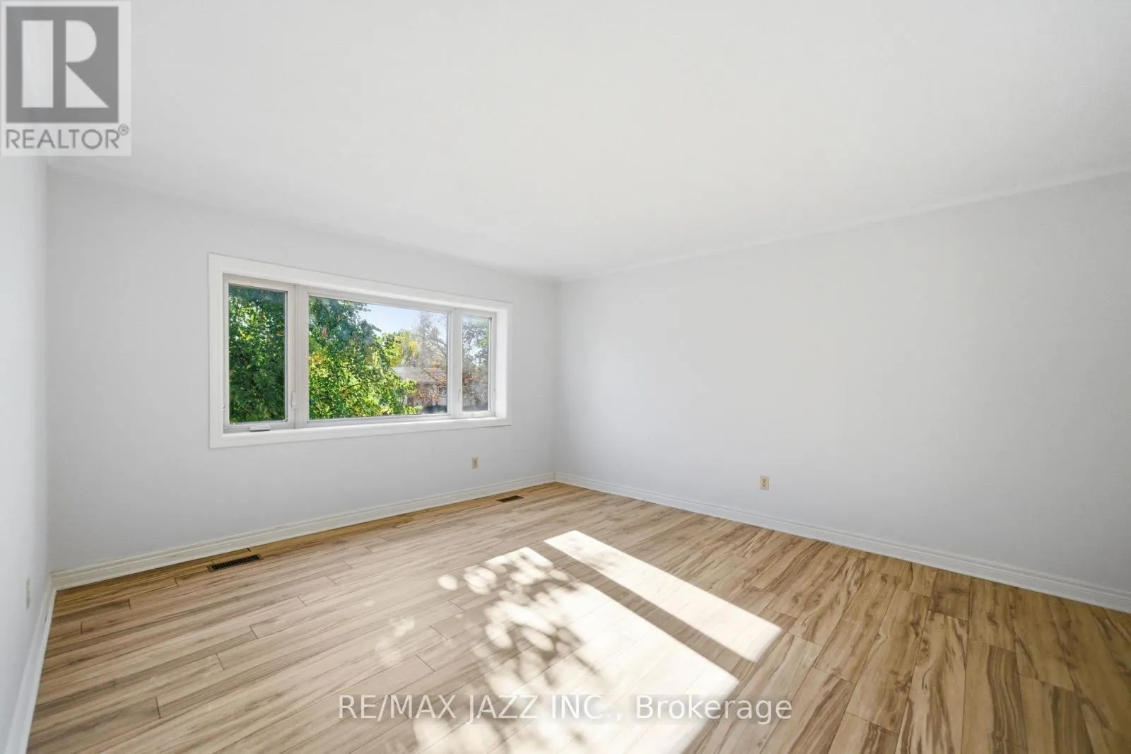 1708 REDWOOD DRIVE