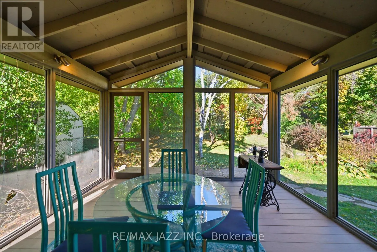 1708 REDWOOD DRIVE