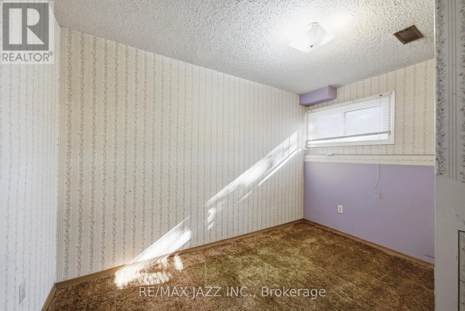1708 REDWOOD DRIVE