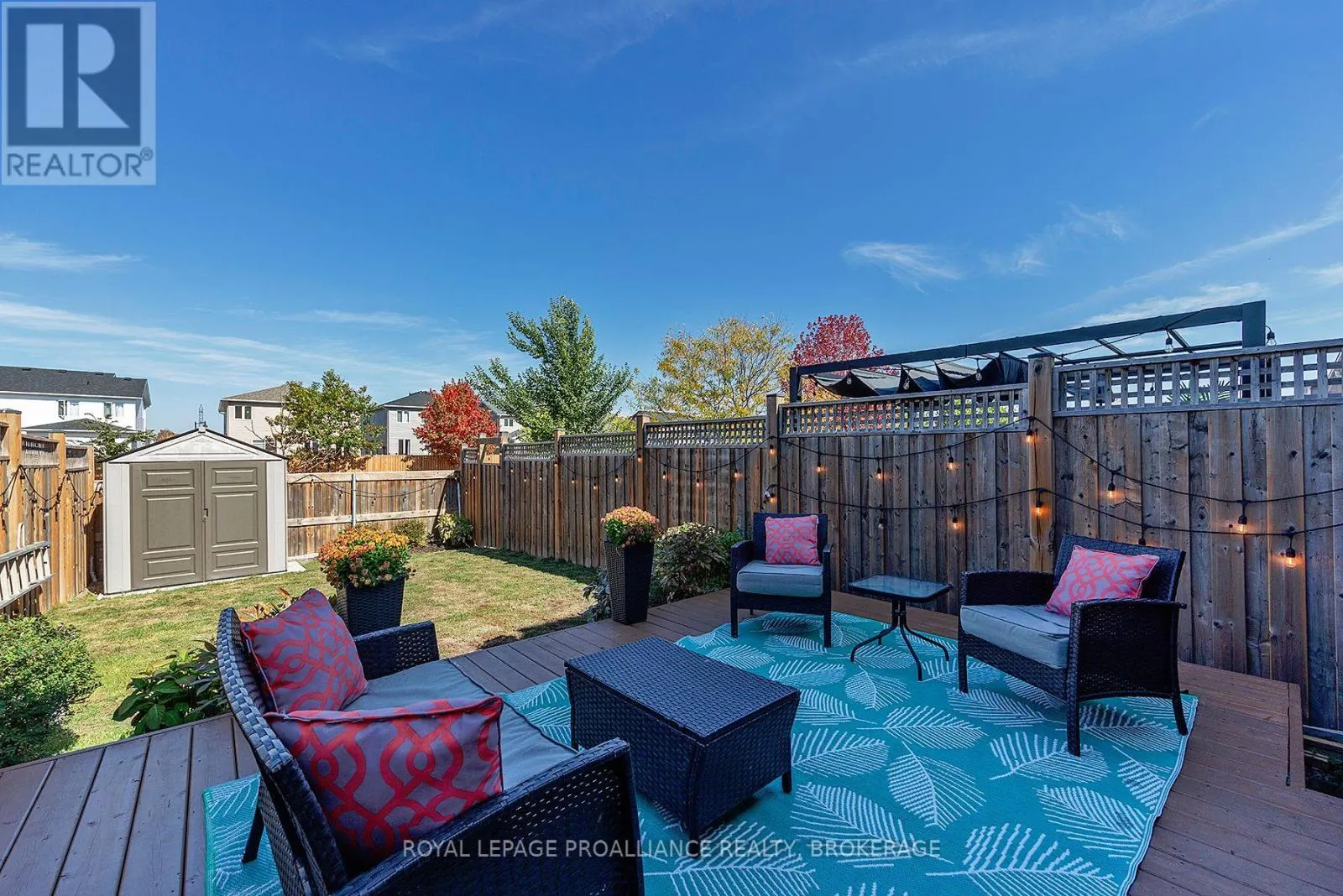 1550 DAVENPORT CRESCENT