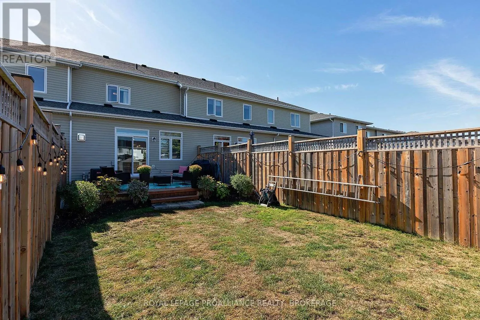 1550 DAVENPORT CRESCENT