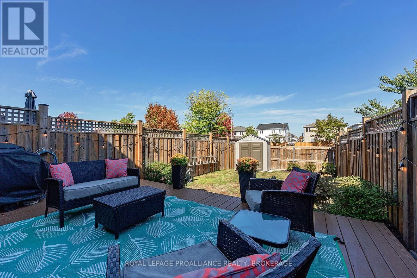 1550 DAVENPORT CRESCENT