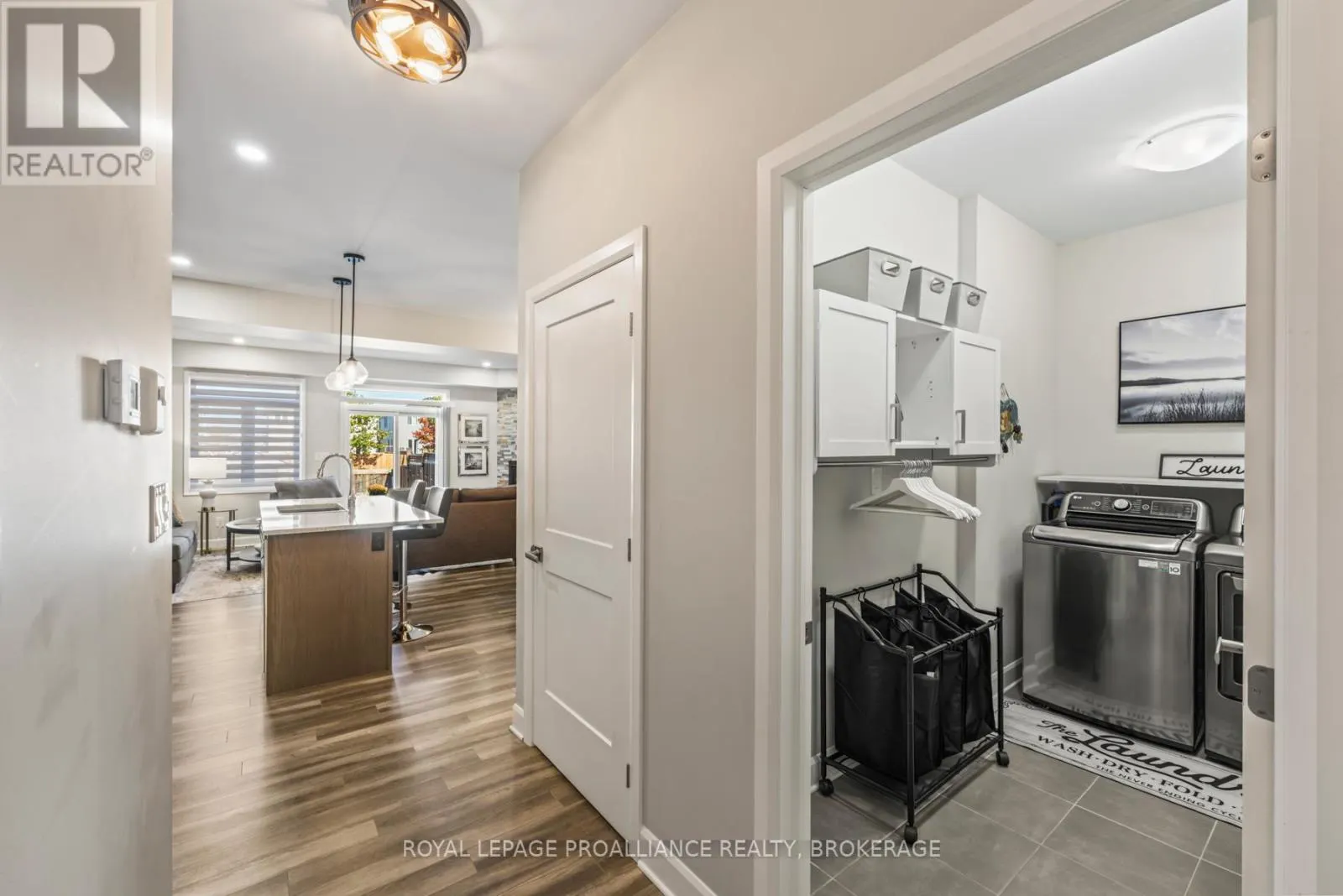 1550 DAVENPORT CRESCENT