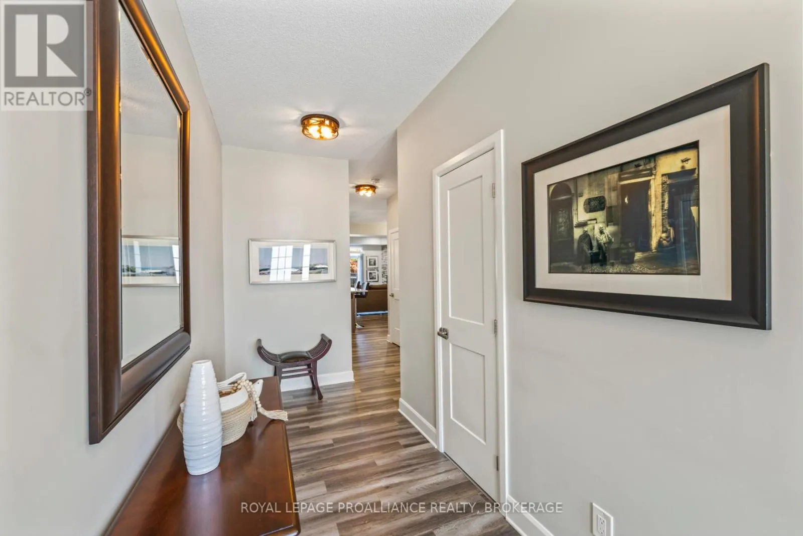 1550 DAVENPORT CRESCENT