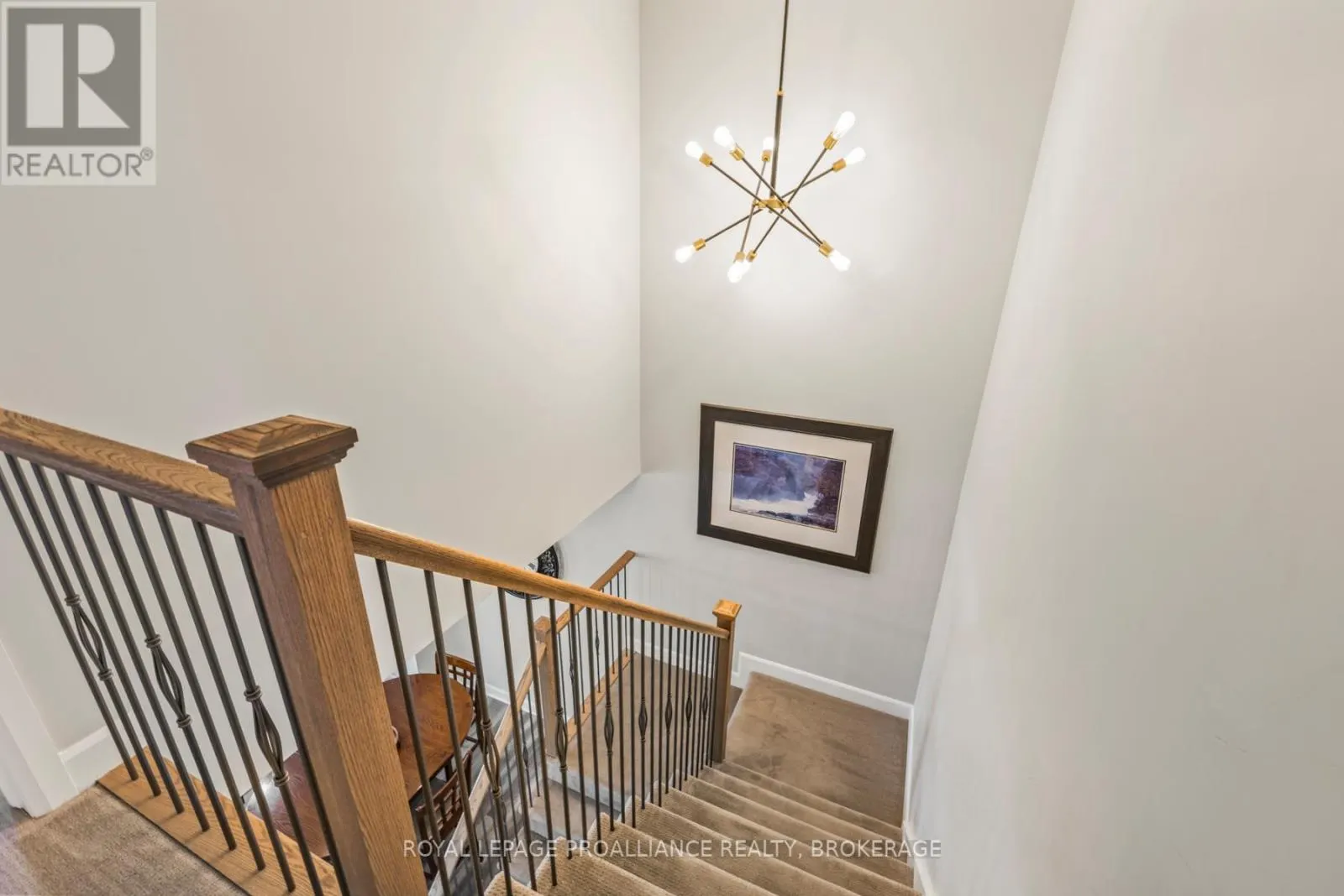 1550 DAVENPORT CRESCENT